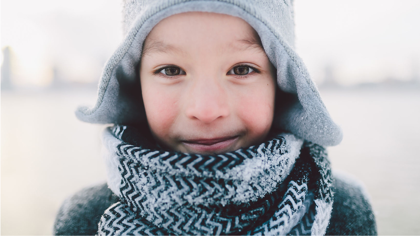 Kinder brauchen bei einer Schnupfnase und dicker Erkältung besondere Pflege.
